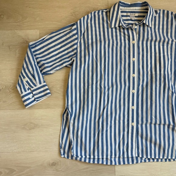 Madewell Oversized Blue and White Striped Button Down M - Picture 3 of 4